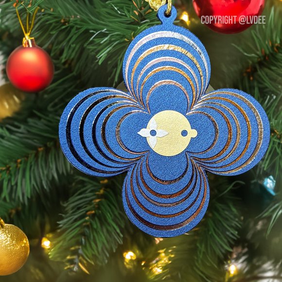 LOUIS VUITTON Christmas Silver Epi Wood Trunk Vivienne Ornament *RARE* - Picture 5 of 10